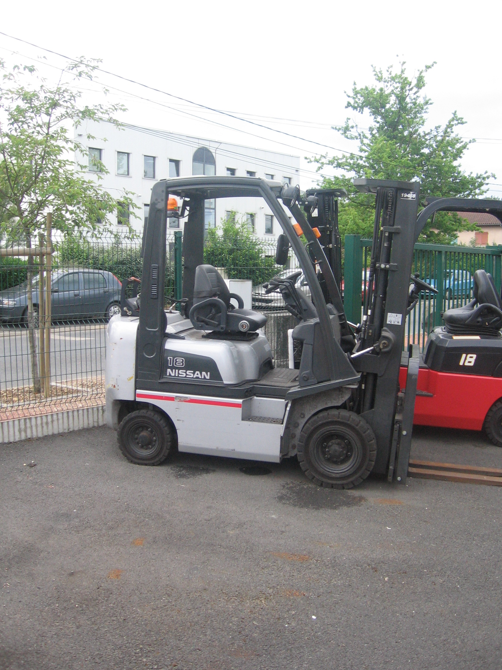 Chariot élévateur NISSAN P1D1A18LQ