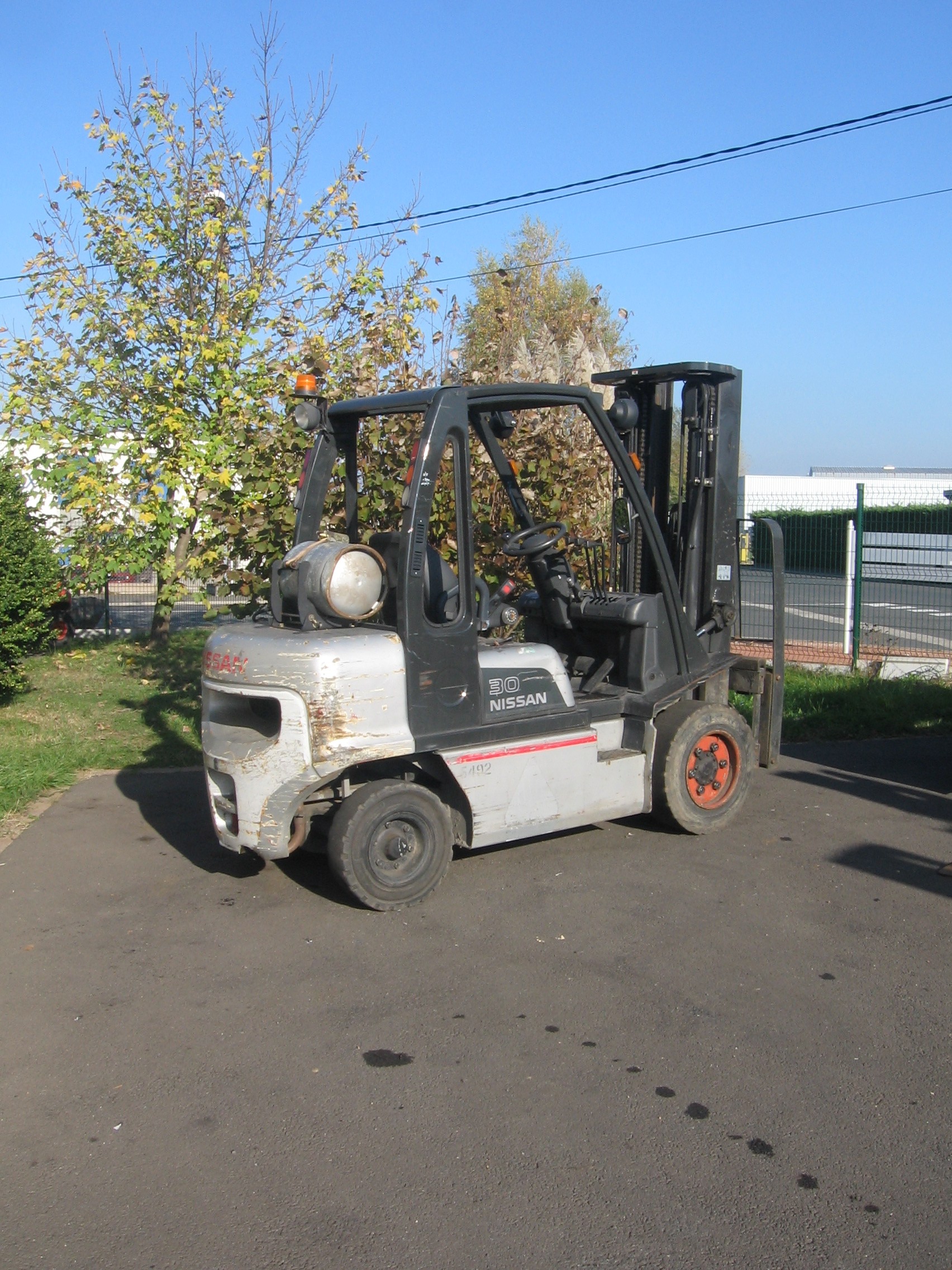 Chariot élévateur NISSAN UGD02A30PQ